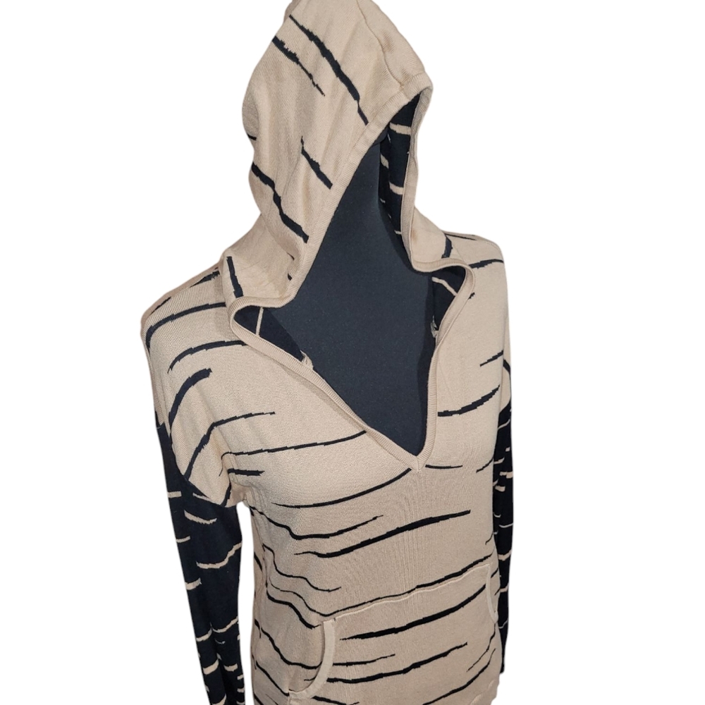 belle by belldini colorblock animal print hooded blouse Size S